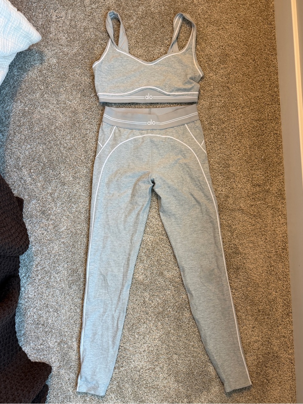 ALO Yoga Heart Throb Set
